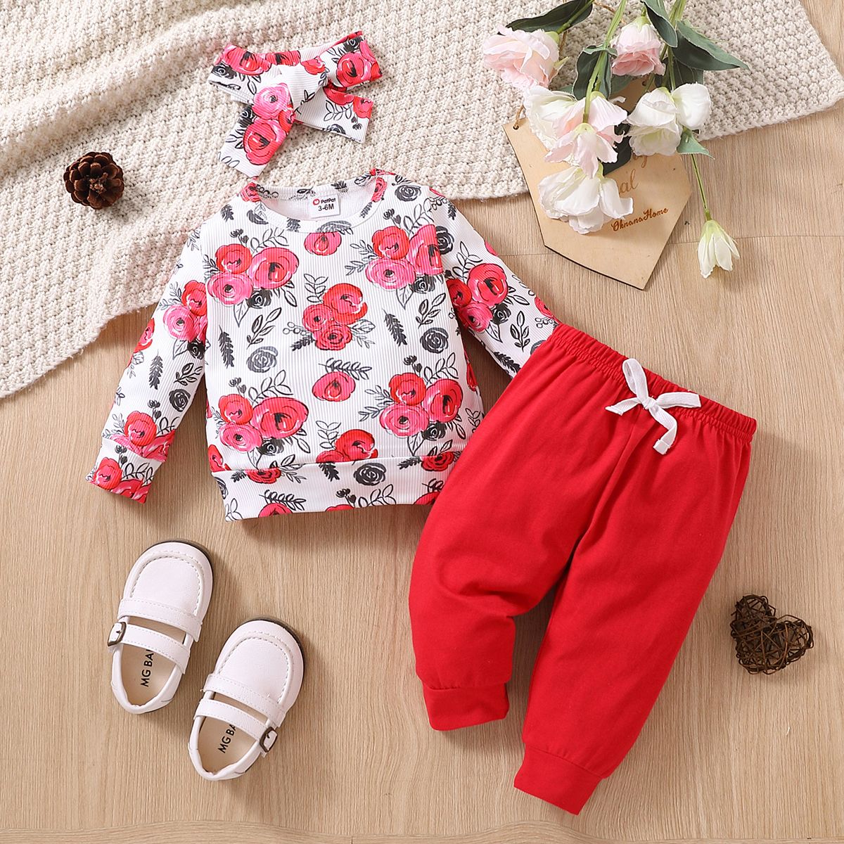 3pcs Baby Girl Solid Cotton Sweatshirt and Allover Floral Print Long-sleeve Sweatshirt & Headband Set
3pcs Baby Girl Solid Cotton Sweatshirt and Allover Floral Print Long-sleeve Sweatshirt & Headband Set