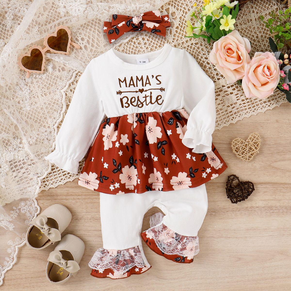 

2pcs Baby Girl Long-sleeve Lace Detail Letter Embroidered Floral Print Spliced Jumpsuit & Headband Set