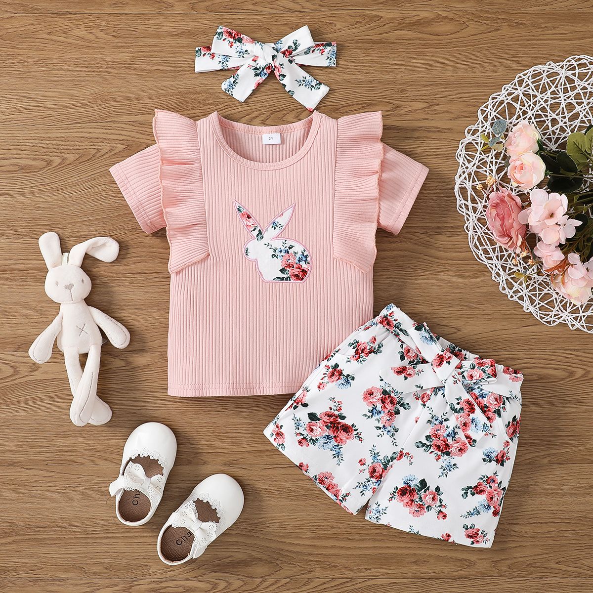 3Pcs Toddler Girl Sweet Floral Print Headband & Ribbed Cotton Top and Belted Shorts Set
3Pcs Toddler Girl Sweet Floral Print Headband & Ribbed Cotton Top and Belted Shorts Set