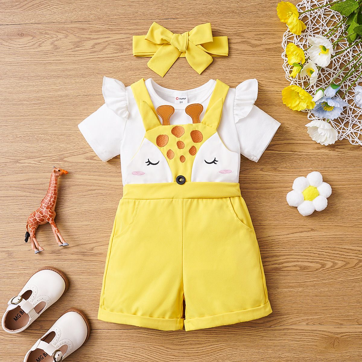 

3pcs Toddler Girl 95% Cotton Ruffle Solid Short-sleeve Tee and Giraffe Pattern Strappy Pocket Overalls & Headband Set