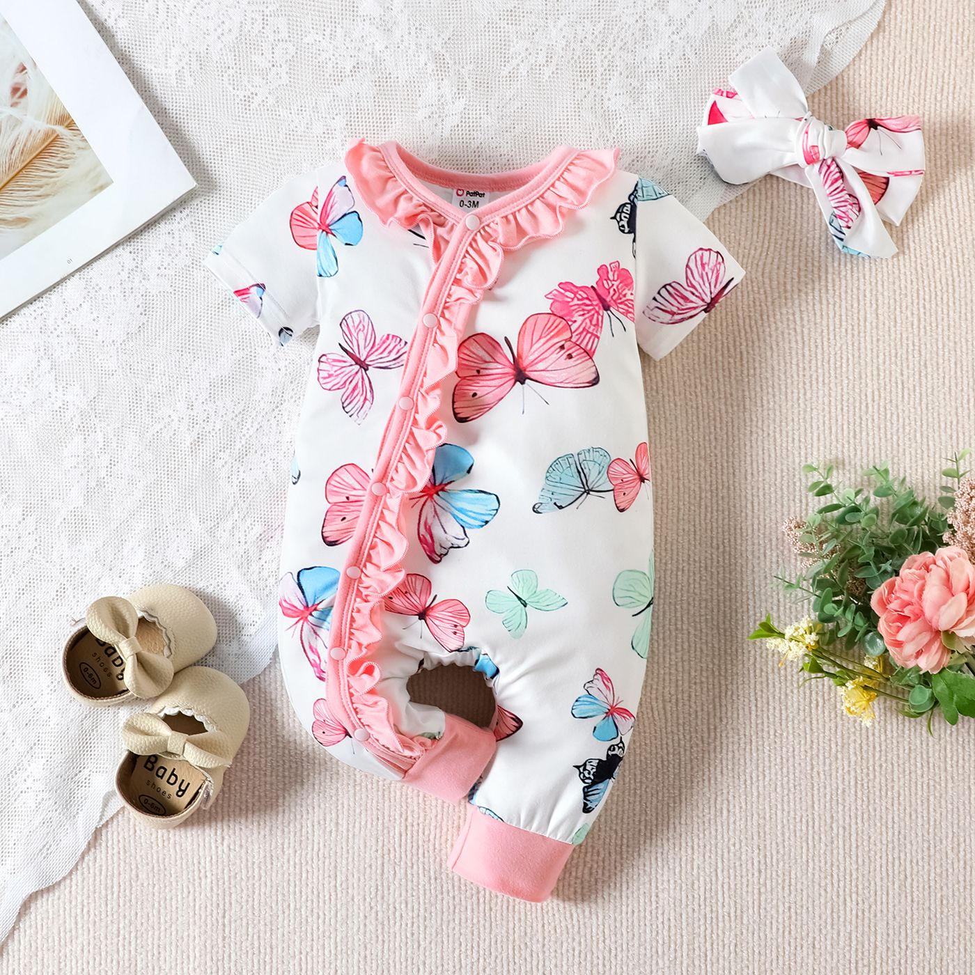 2pcs Baby Girl Allover Butterfly Print Ruffle Trim Short-sleeve Jumpsuit & Headband Set
2pcs Baby Girl Allover Butterfly Print Ruffle Trim Short-sleeve Jumpsuit & Headband Set