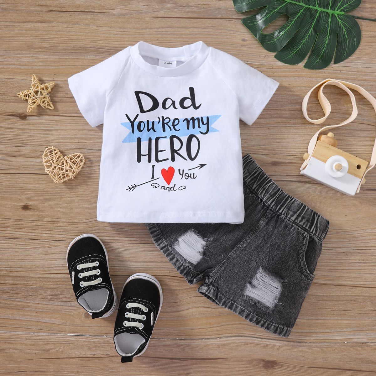 2pcs Baby Boy 95% Cotton Short-sleeve Love Heart & Letter Print T-shirt and Ripped Denim Shorts Set
2pcs Baby Boy 95% Cotton Short-sleeve Love Heart & Letter Print T-shirt and Ripped Denim Shorts Set