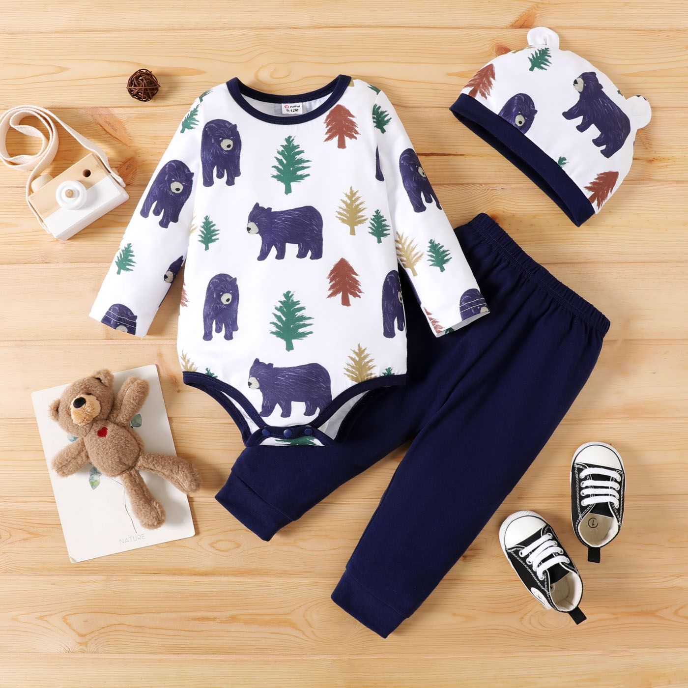 3pcs Baby Boy Allover Bear & Tree Print Long-sleeve Romper and Solid Pants with Headband Set
3pcs Baby Boy Allover Bear & Tree Print Long-sleeve Romper and Solid Pants with Headband Set