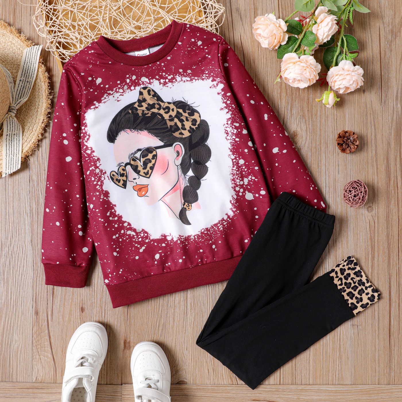 2pcs Kid Girl Figure Print Pullover Sweatshirt and Leopard Print Splice Leggings Set
2pcs Kid Girl Figure Print Pullover Sweatshirt and Leopard Print Splice Leggings Set