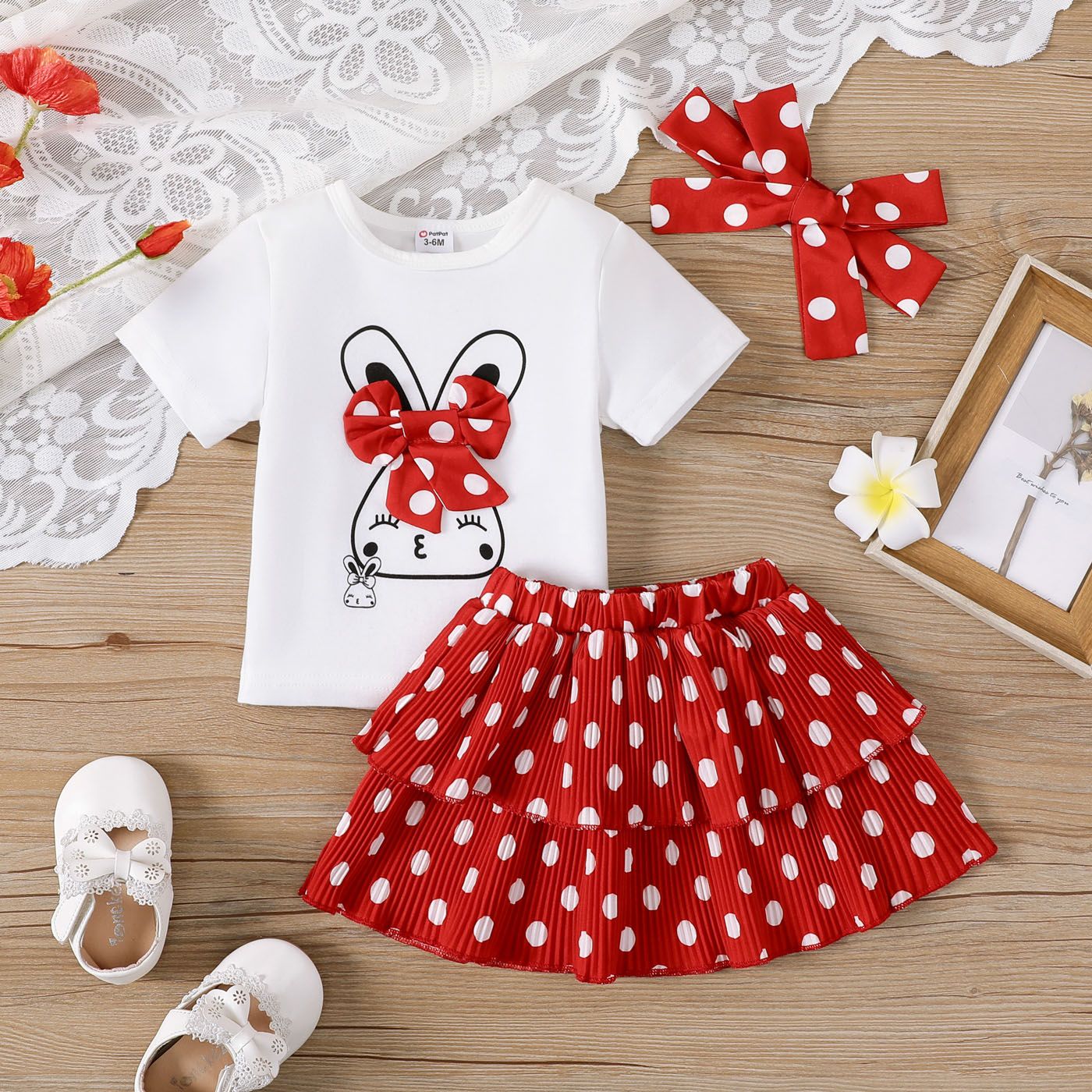 

3pcs Baby Girl Bow Decor Rabbit Print Short-sleeve Tee and Allover Polka Dots Print Skirt & Headband Set