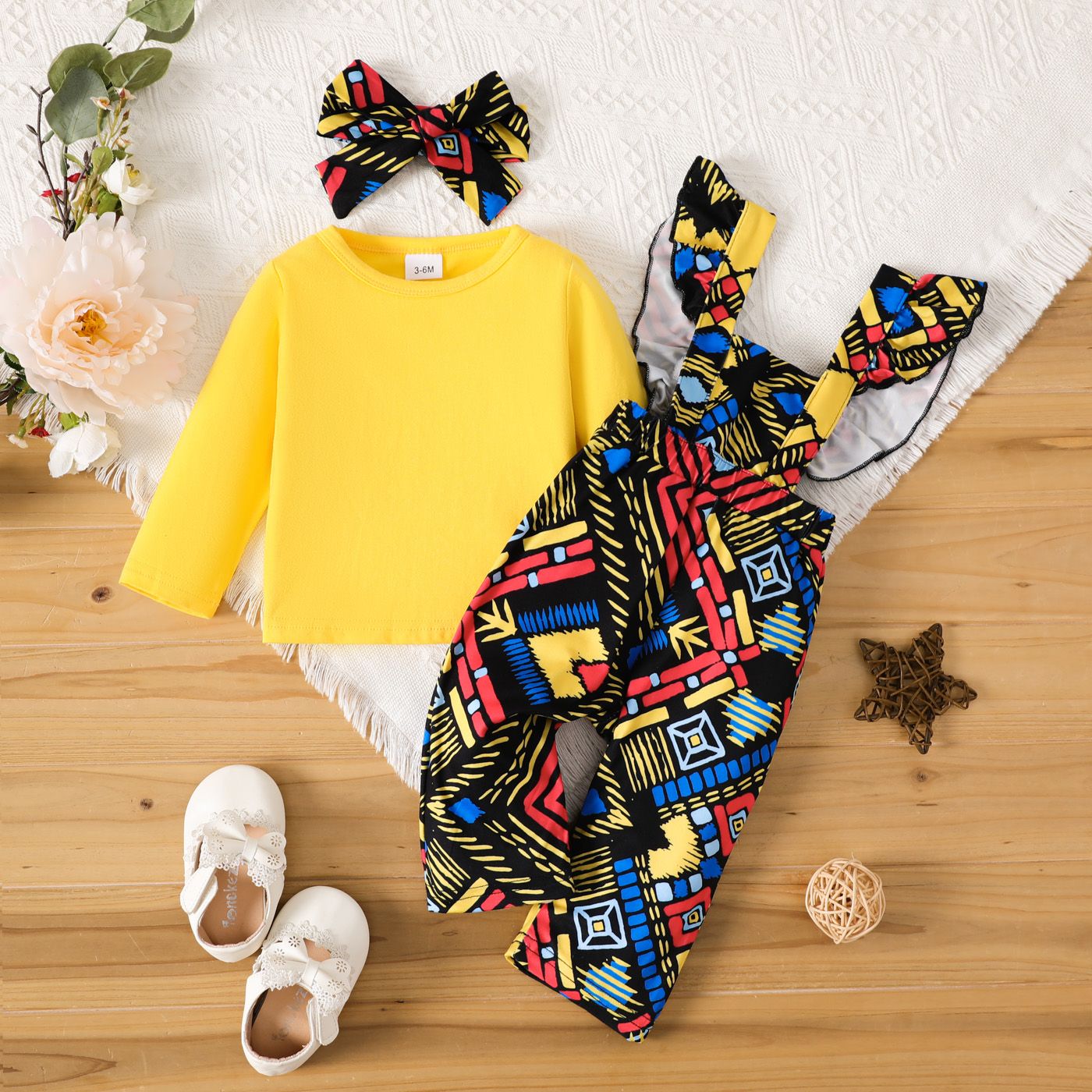 

3pcs Baby Girl 95% Cotton Long-sleeve Solid Top and Ethnic Pattern Ruffled Overalls & Headband Set