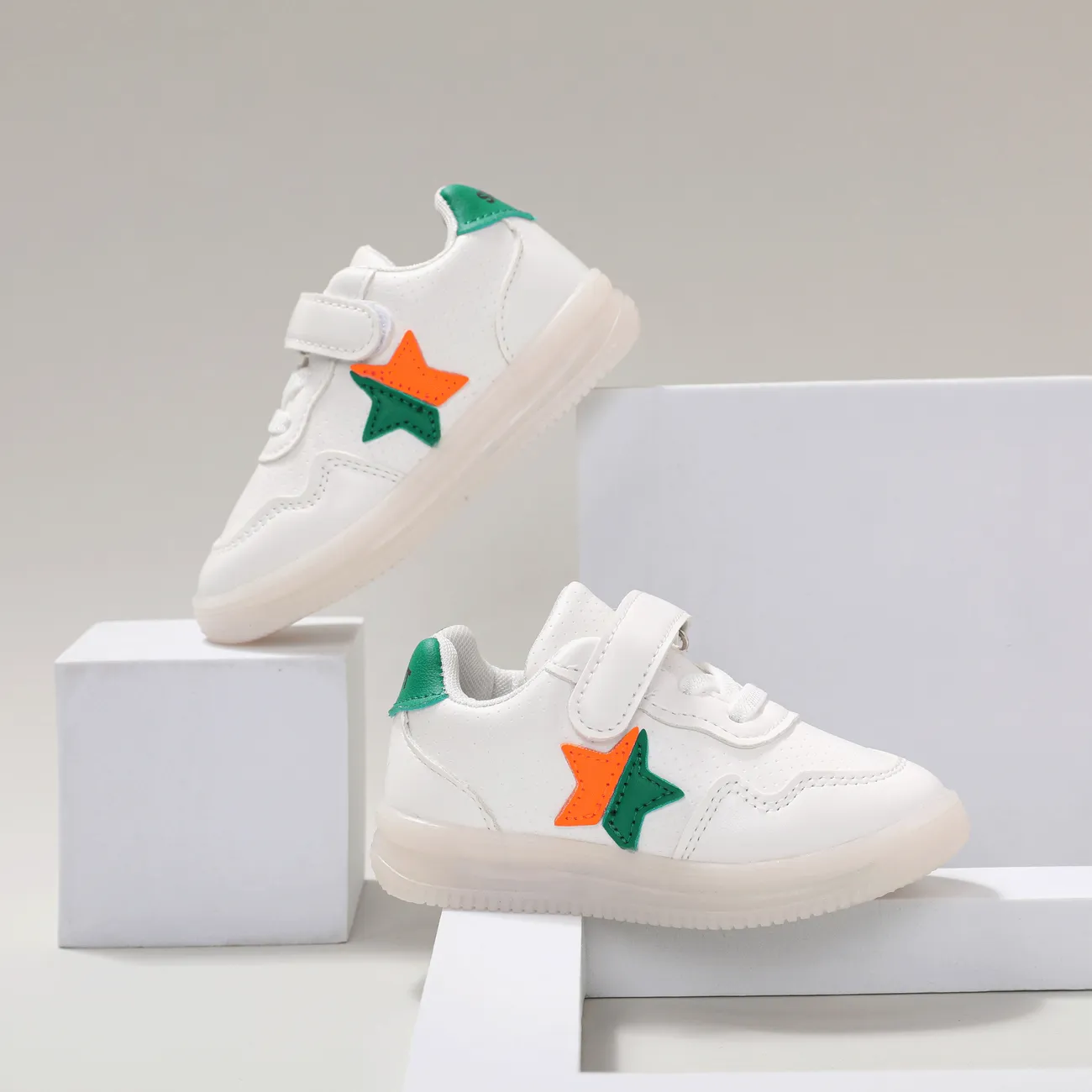 Toddler/Kids Girl/Boy Casual Fabric Stitched LED Light Up Velcro Sports Shoes
Toddler/Kids Girl/Boy Casual Fabric Stitched LED Light Up Velcro Sports Shoes