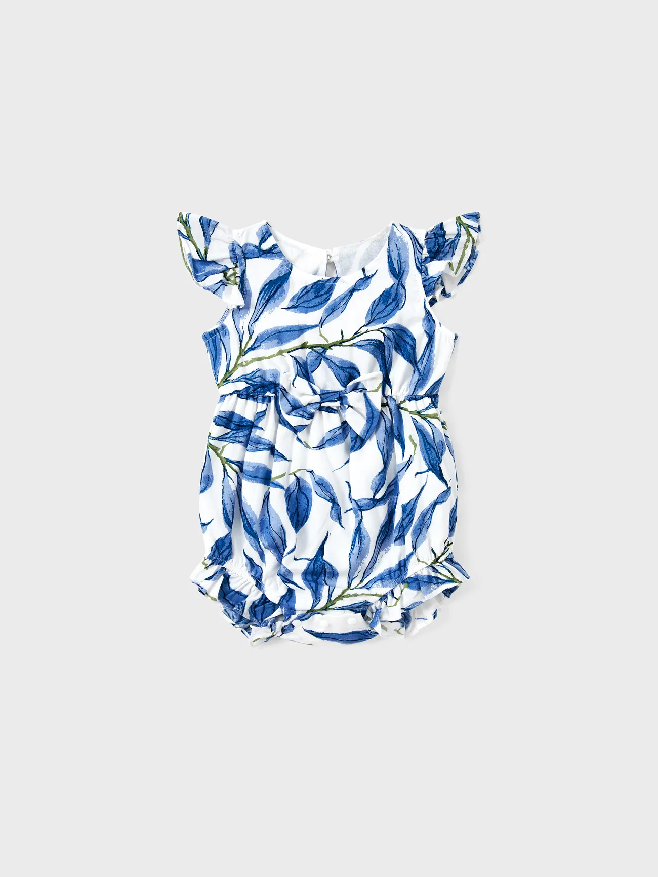 Family Matching Sets Color Block/Solid Color Tee or Leaf Pattern Floral V-Neck Smocked Waist Hi-Low Dress
Family Matching Sets Color Block/Solid Color Tee or Leaf Pattern Floral V-Neck Smocked Waist Hi-Low Dress