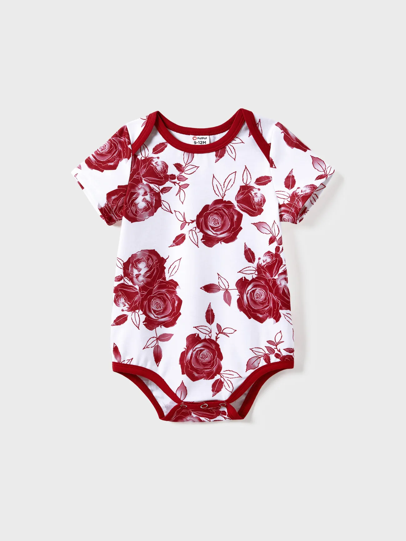 Family Matching Color Block Tee and Button Belted Spliced A-Line Dress Sets
Family Matching Color Block Tee and Button Belted Spliced A-Line Dress Sets