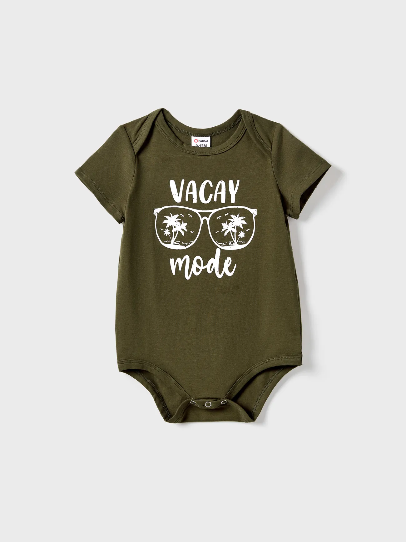 Family Matching Sets Allover Printed T-Shirt and Army Green Glasses Pattern T-Shirt Dress with Pockets
Family Matching Sets Allover Printed T-Shirt and Army Green Glasses Pattern T-Shirt Dress with Pockets