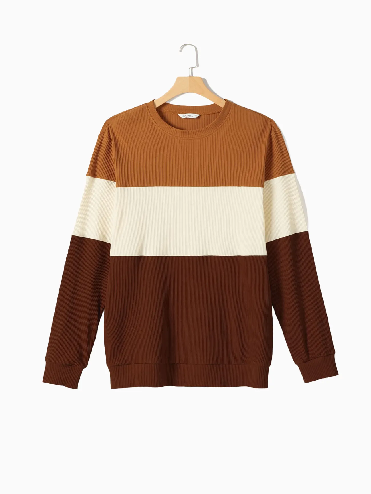 Family Matching Belted Long Sleeve Mesh Dresses and Color-Block Long Sleeve Sweater Sets
Family Matching Belted Long Sleeve Mesh Dresses and Color-Block Long Sleeve Sweater Sets