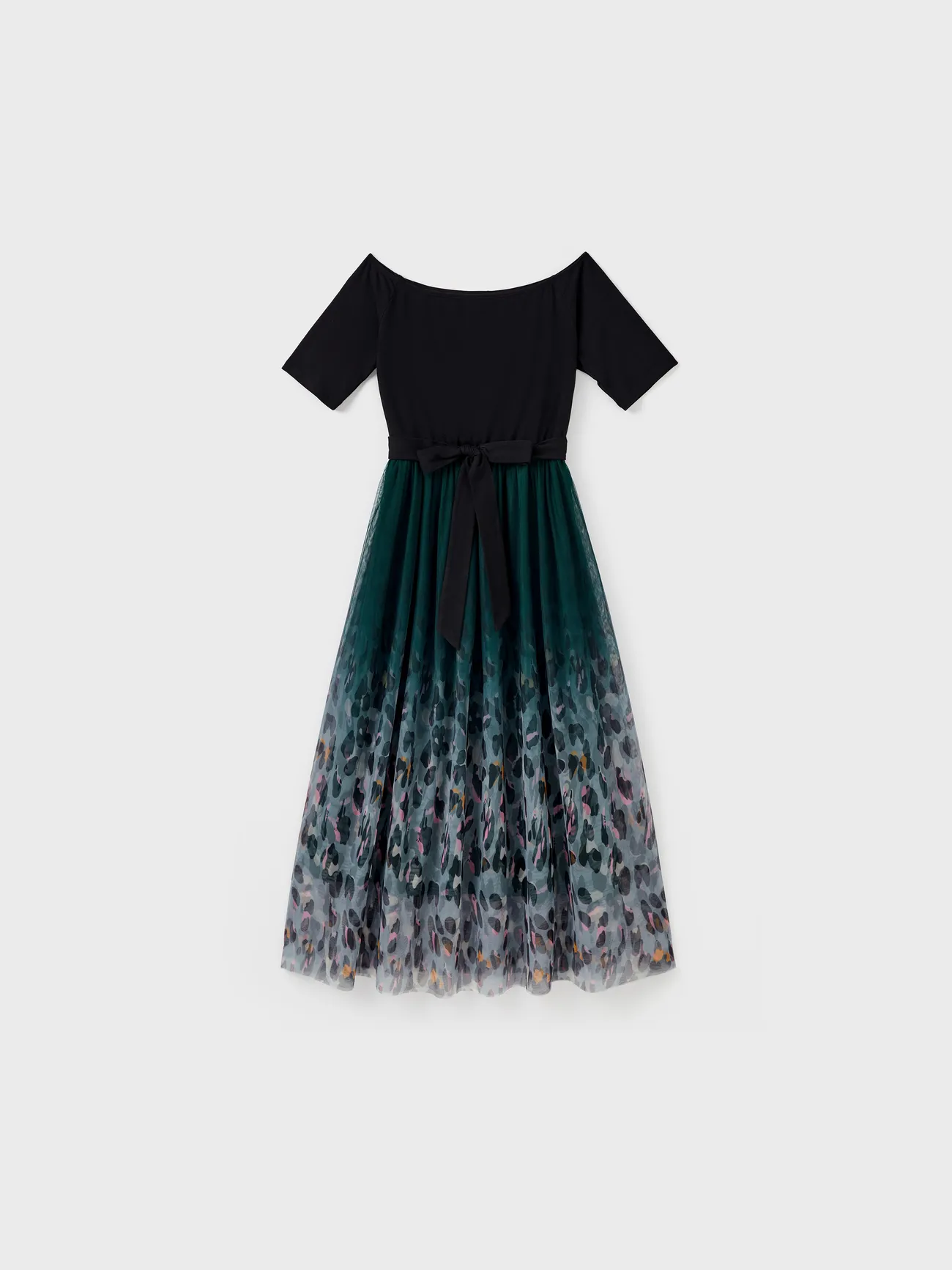 Family Matching Sets Long Sleeves Sweatshirt or Off-Shoulder Leopard Print Tulle Mesh Dress
Family Matching Sets Long Sleeves Sweatshirt or Off-Shoulder Leopard Print Tulle Mesh Dress