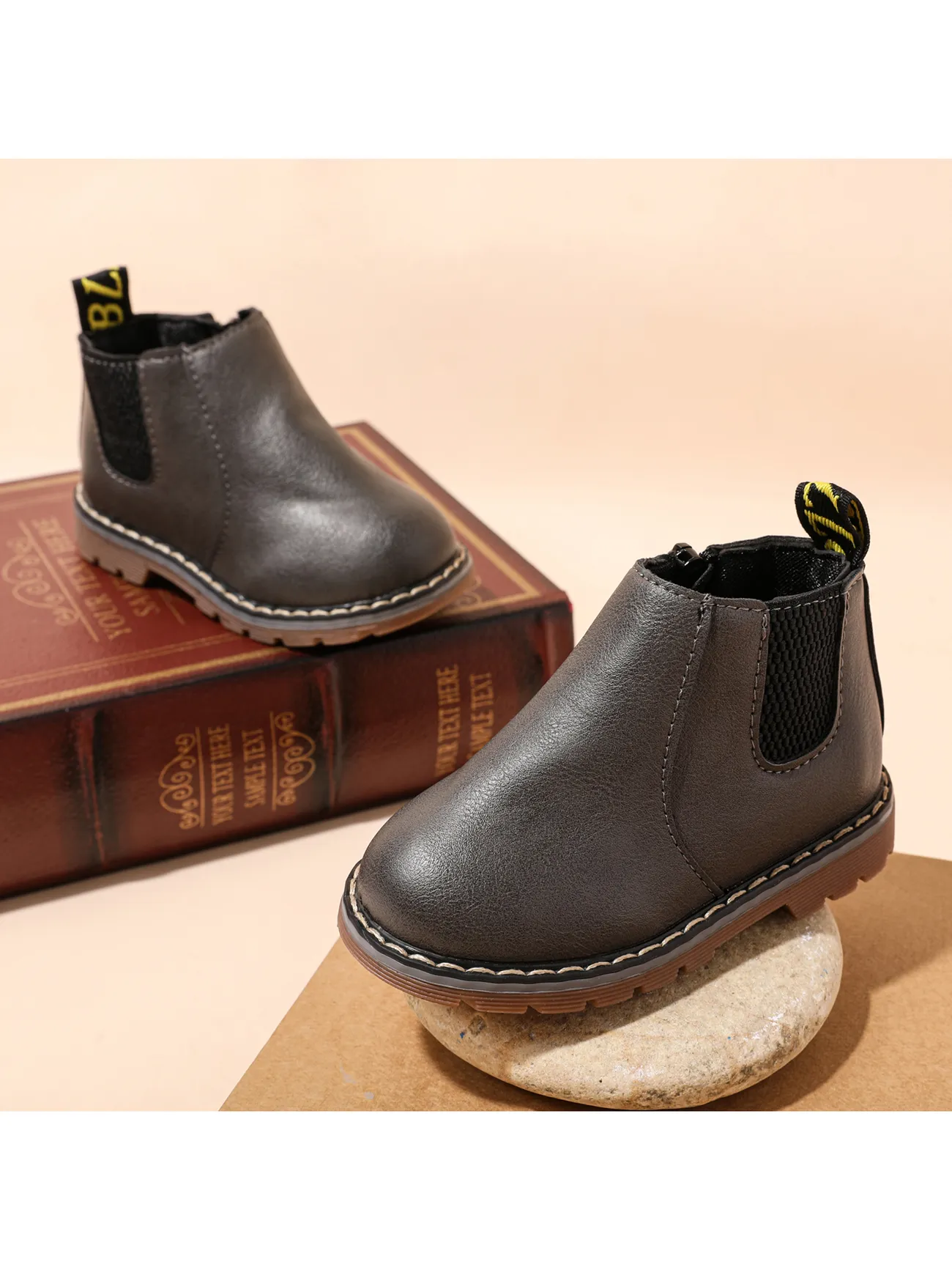 Toddler / Kid Classic Solid Casual Vintage Boots
Toddler / Kid Classic Solid Casual Vintage Boots