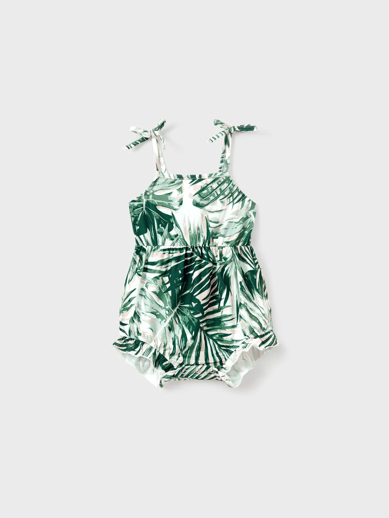 Family Matching Floral Panel Tee or Tropical Leaf Pattern Button V-Neck Ruched Dress Sets
Family Matching Floral Panel Tee or Tropical Leaf Pattern Button V-Neck Ruched Dress Sets