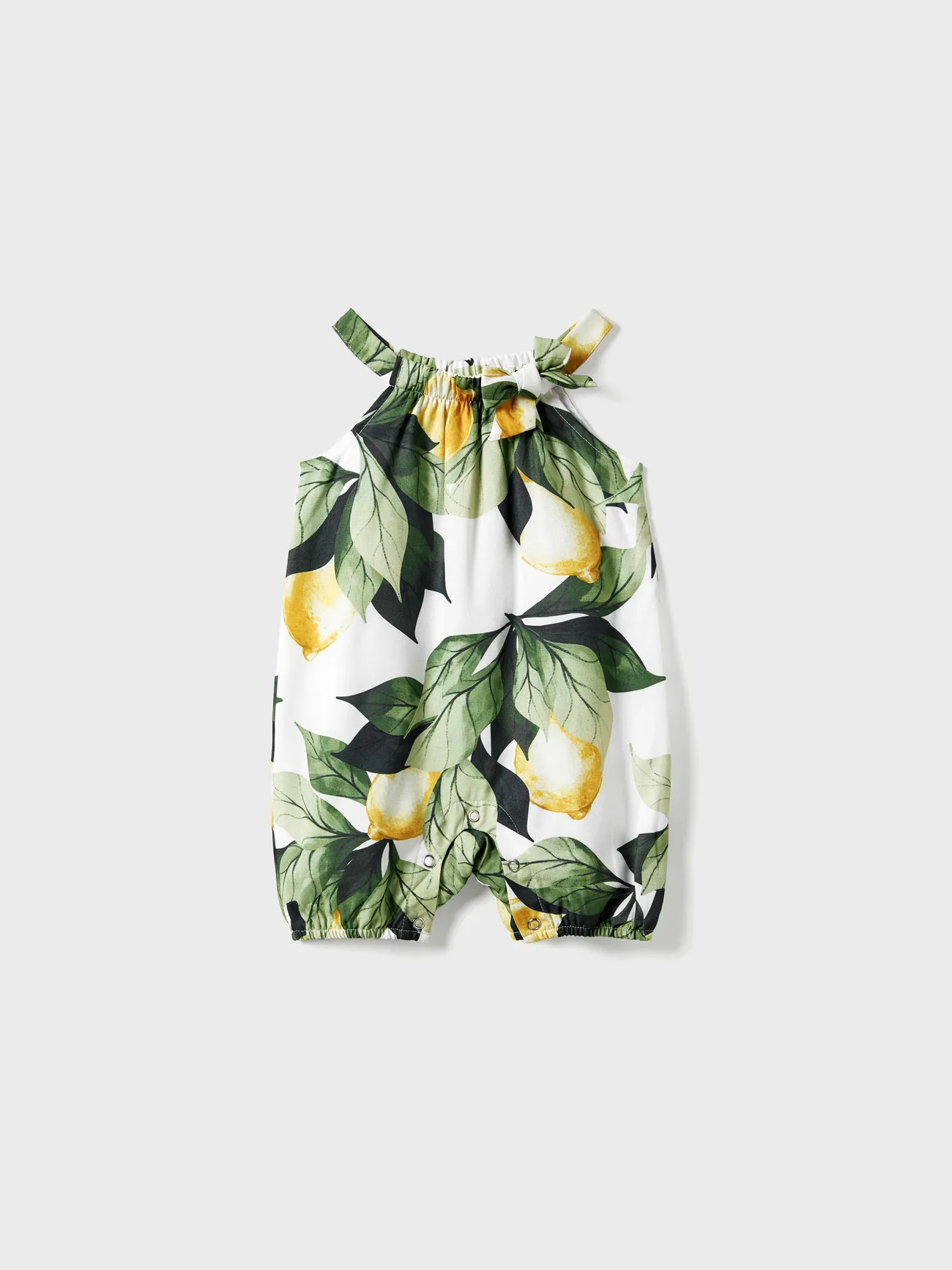 Family Matching Colorblock T-Shirt and Floral Strap Button Up Dress with Pockets Sets
Family Matching Colorblock T-Shirt and Floral Strap Button Up Dress with Pockets Sets
