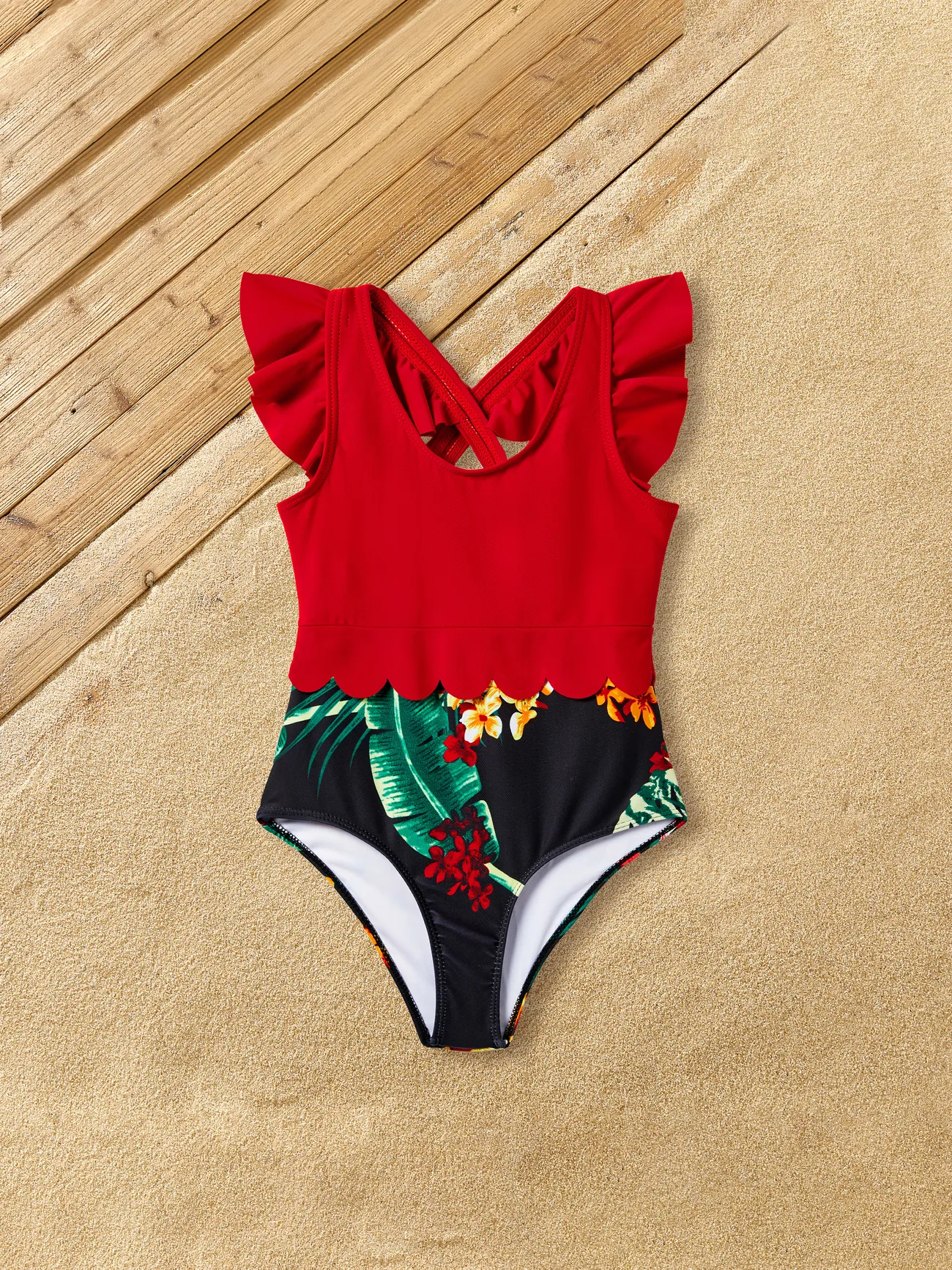 Family Matching Floral Drawstring Swim Trunks or Red Halter Top Spliced Swimsuit
Family Matching Floral Drawstring Swim Trunks or Red Halter Top Spliced Swimsuit