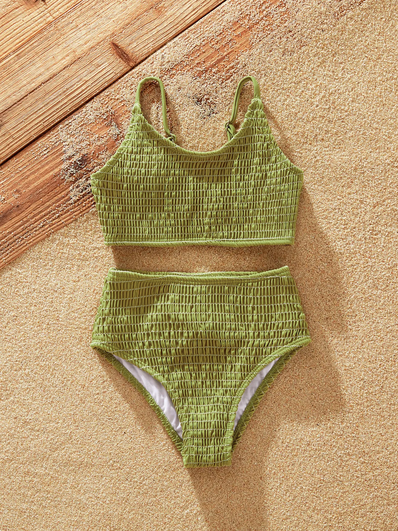 Family Matching Swimsuits Green & White Color Block Swim Trunks or Textured Ribbed 2-Piece High-Waisted Bikini Summer Beach Swimwear Set
Family Matching Swimsuits Green & White Color Block Swim Trunks or Textured Ribbed 2-Piece High-Waisted Bikini Summer Beach Swimwear Set