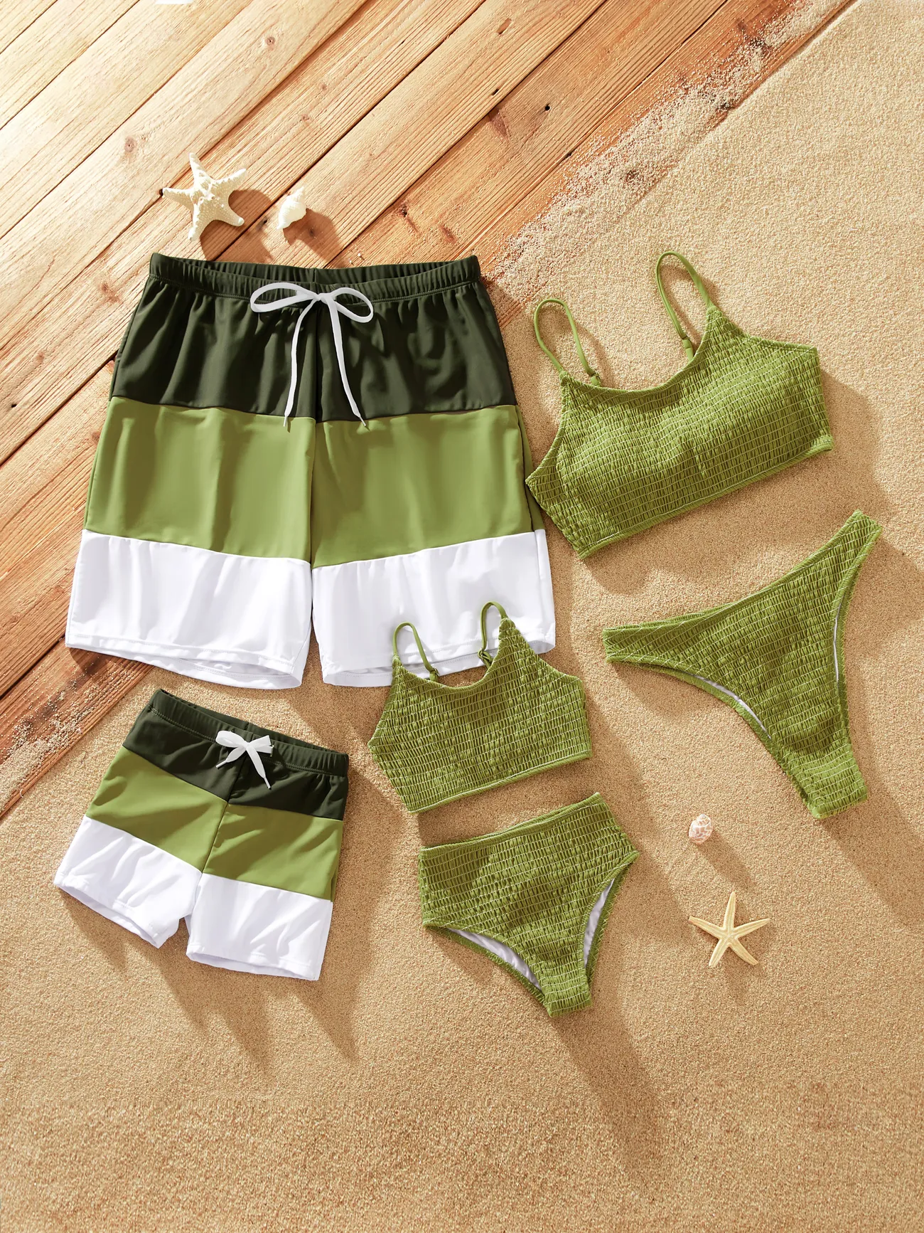 Family Matching Swimsuits Green & White Color Block Swim Trunks or Textured Ribbed 2-Piece High-Waisted Bikini Summer Beach Swimwear Set
Family Matching Swimsuits Green & White Color Block Swim Trunks or Textured Ribbed 2-Piece High-Waisted Bikini Summer Beach Swimwear Set