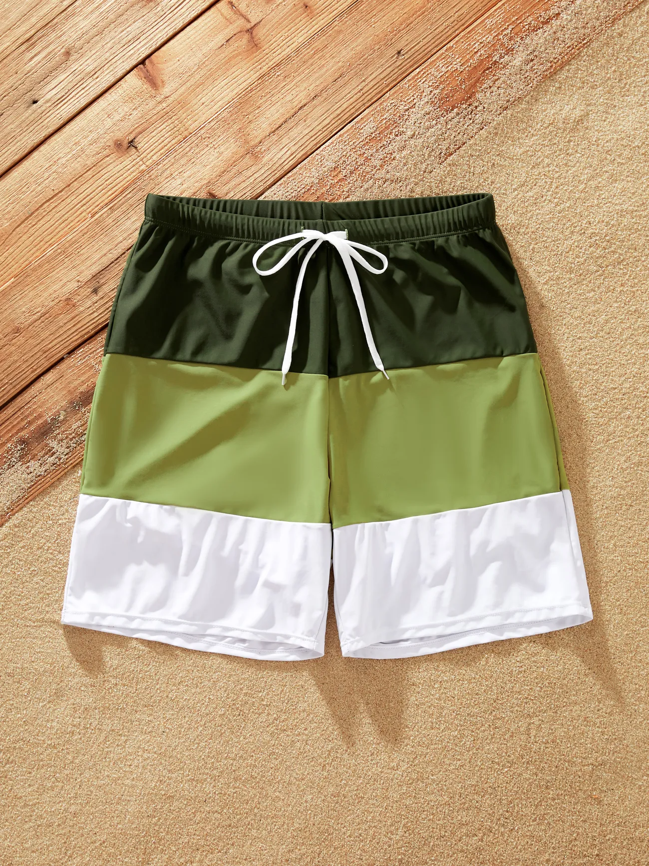 Family Matching Swimsuits Green & White Color Block Swim Trunks or Textured Ribbed 2-Piece High-Waisted Bikini Summer Beach Swimwear Set 
Family Matching Swimsuits Green & White Color Block Swim Trunks or Textured Ribbed 2-Piece High-Waisted Bikini Summer Beach Swimwear Set