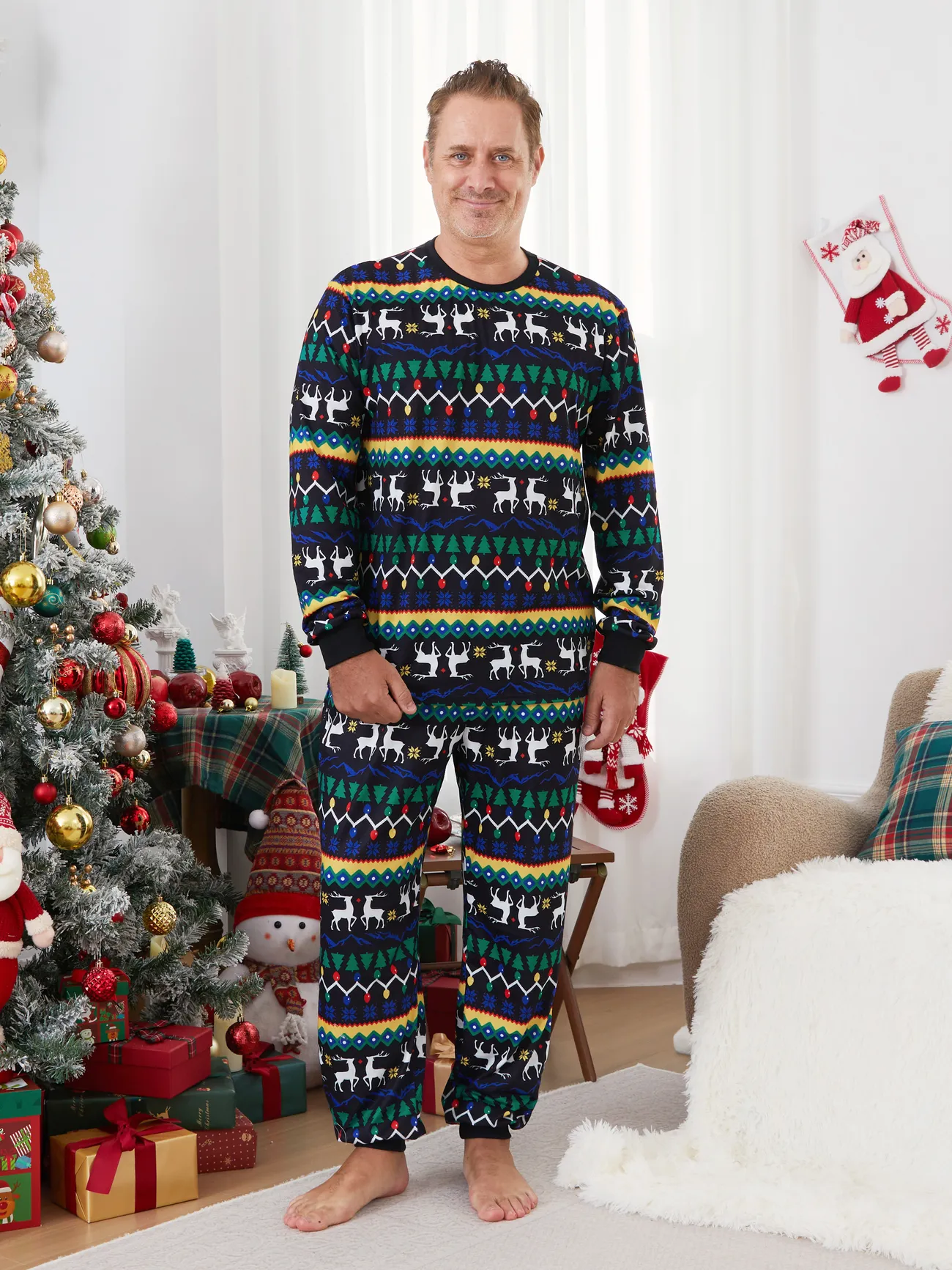 Christmas Pajamas Family Matching Xmas Light & Reindeer Pattern Pajamas Sets
Christmas Pajamas Family Matching Xmas Light & Reindeer Pattern Pajamas Sets