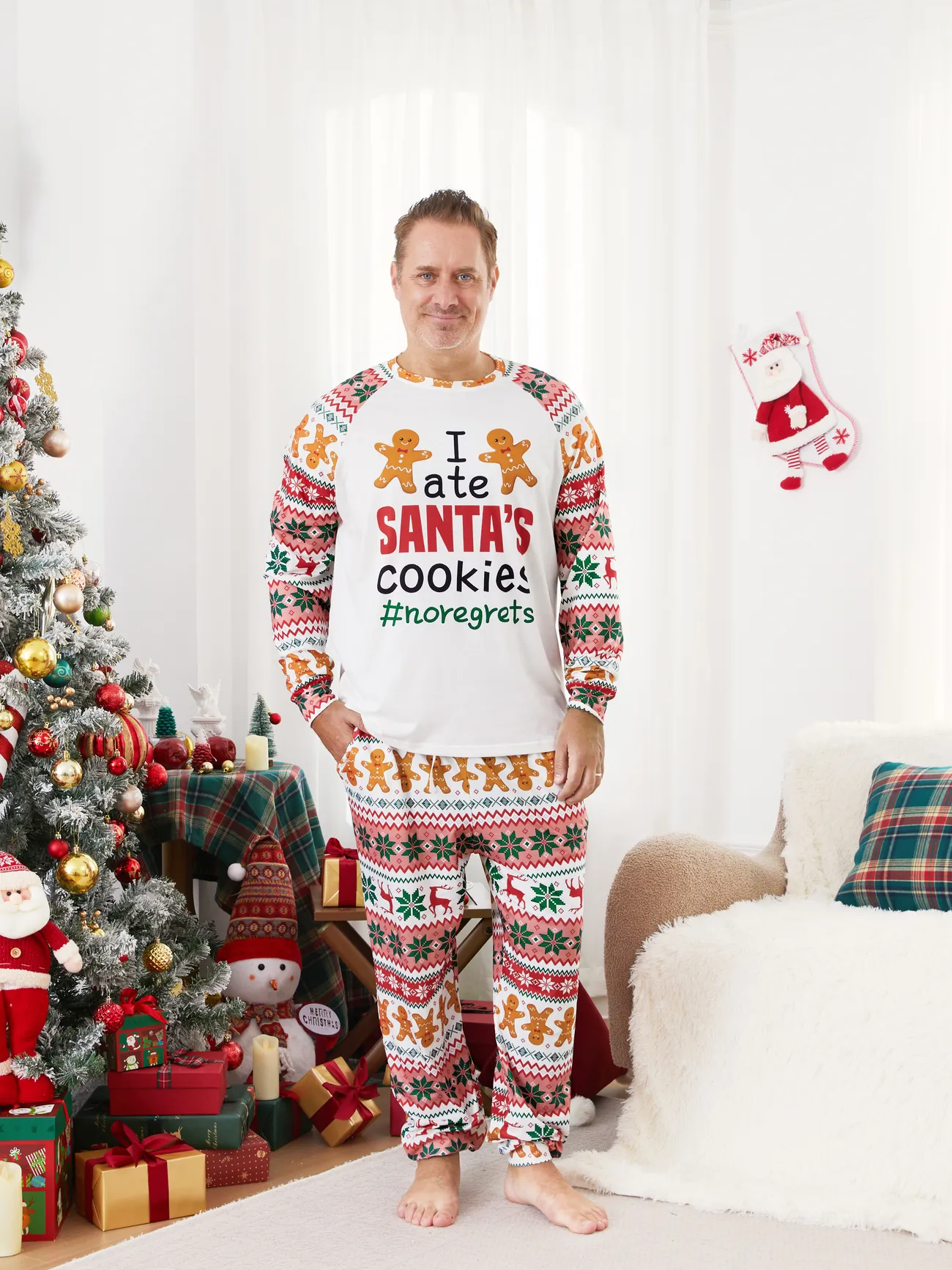 Christmas Pajamas Family Matching Santa's Cookies Gingerbread Man Pattern Pajamas Sets
Christmas Pajamas Family Matching Santa's Cookies Gingerbread Man Pattern Pajamas Sets