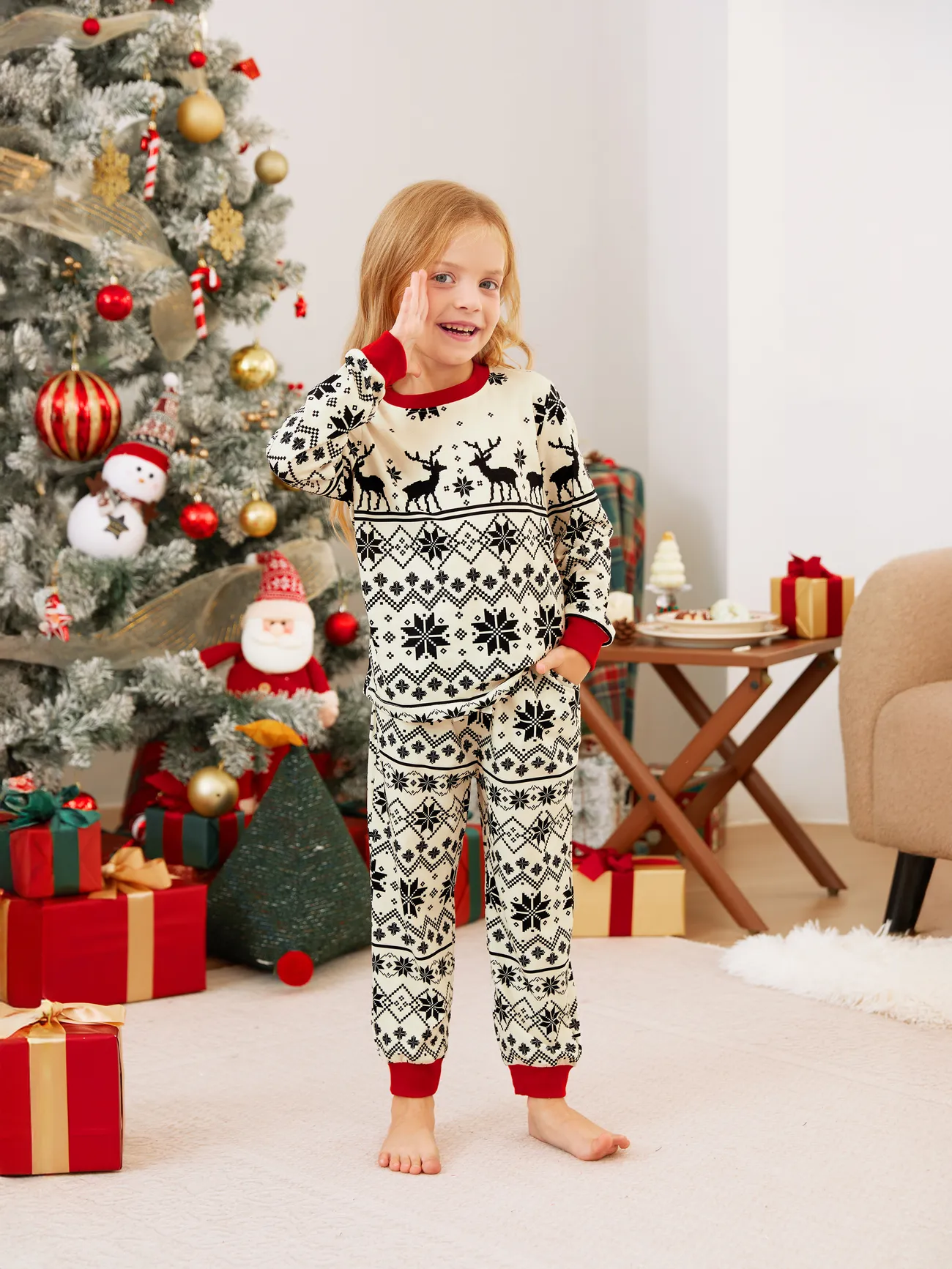 Christmas Family Matching Snowflake/Reindeer Pattern Pajamas Sets with Pockets and Drawstring
Christmas Family Matching Snowflake/Reindeer Pattern Pajamas Sets with Pockets and Drawstring