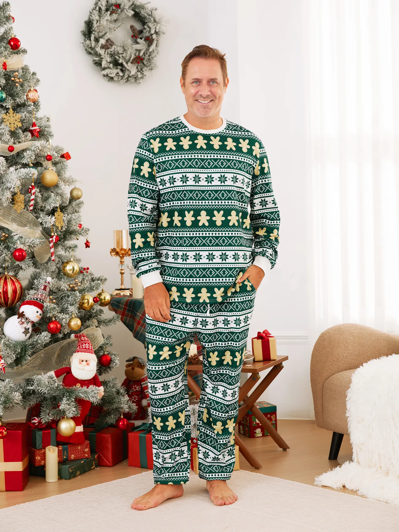 Christmas Family Matching Green Snowflake/Gingerbread Man Pattern Pajamas Sets with Pockets and Drawstring
Christmas Family Matching Green Snowflake/Gingerbread Man Pattern Pajamas Sets with Pockets and Drawstring