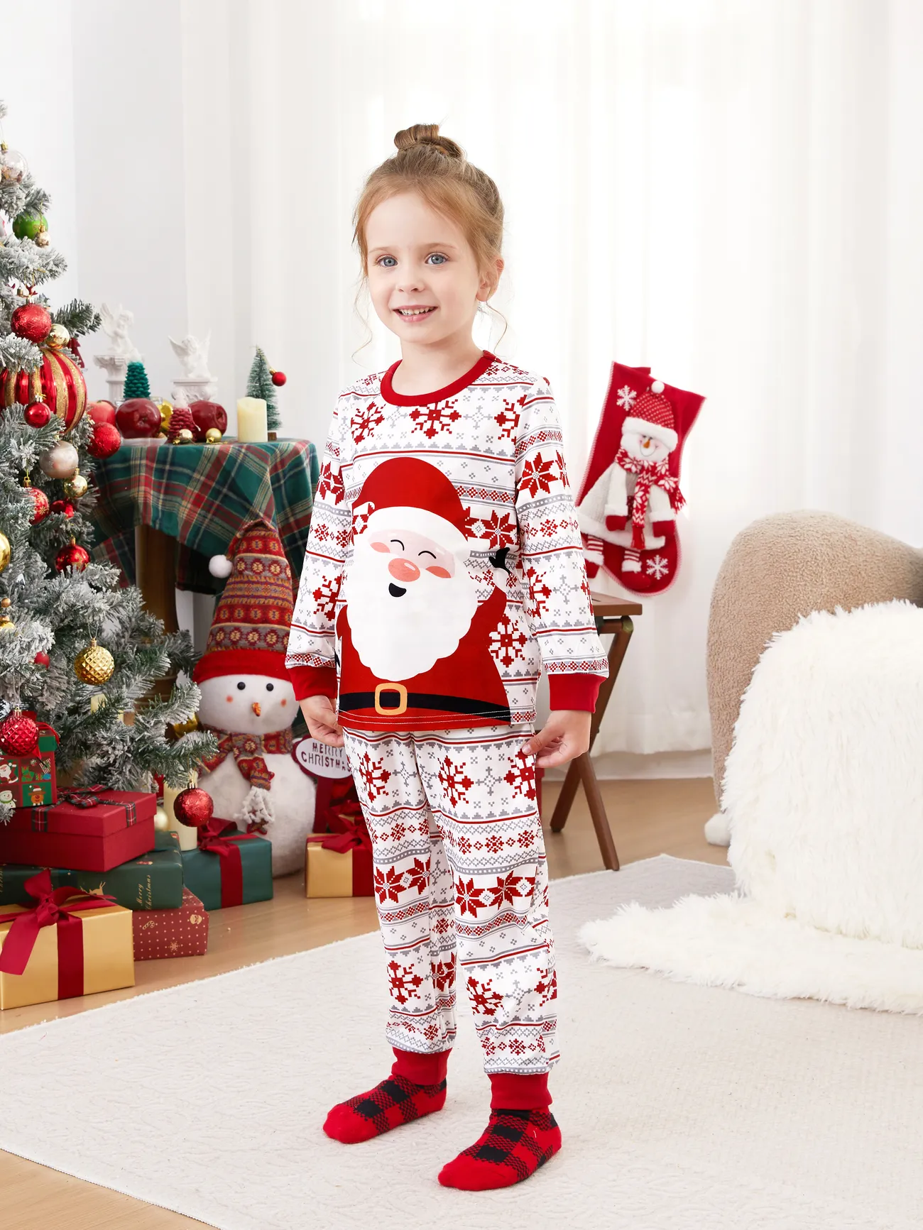 Christmas Pajamas Family Matching Santa Claus Big Graphic Pajamas Sets with Pockets and Drawstring
Christmas Pajamas Family Matching Santa Claus Big Graphic Pajamas Sets with Pockets and Drawstring