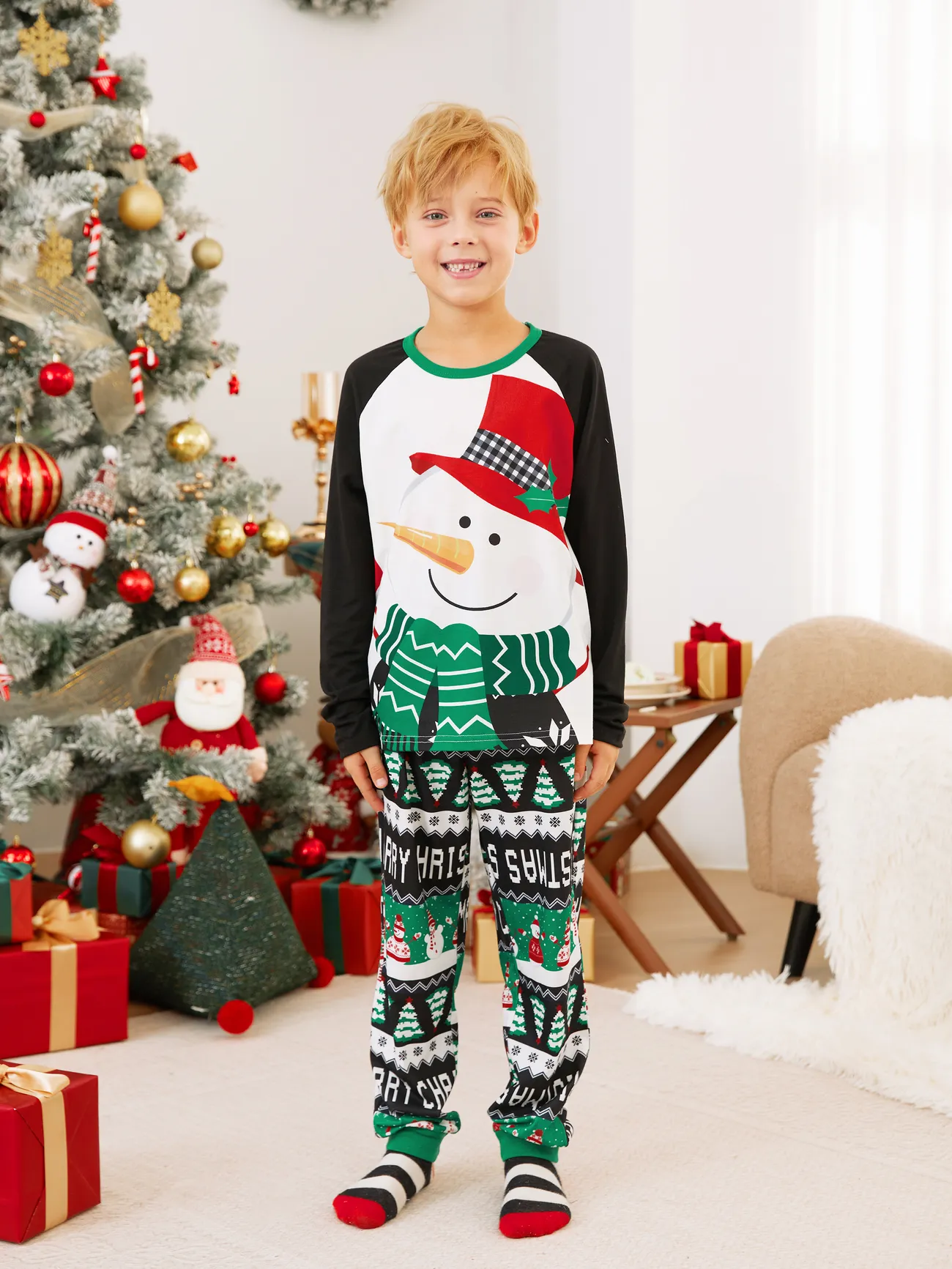 Christmas Family Matching Raglan Sleeves Snow Man Top Hat Top Allover Pattern Pants Pajamas Sets with Drawstring and Pockets
Christmas Family Matching Raglan Sleeves Snow Man Top Hat Top Allover Pattern Pants Pajamas Sets with Drawstring and Pockets