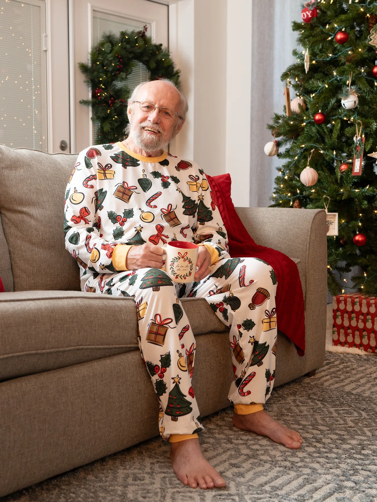 Christmas Family Matching Allover Christmas-Theme Pattern Pajamas Sets with Drawstring and Pockets
Christmas Family Matching Allover Christmas-Theme Pattern Pajamas Sets with Drawstring and Pockets