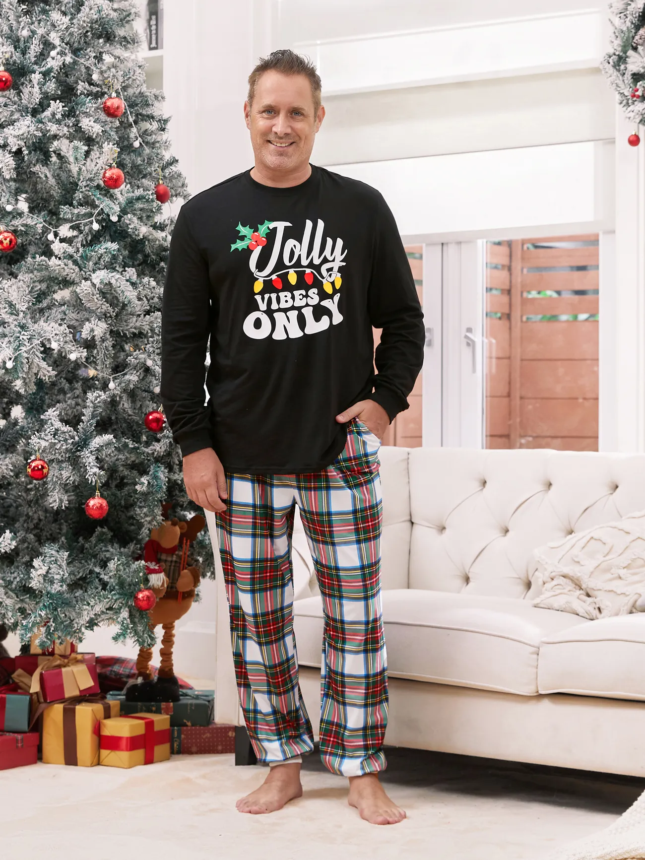 Christmas Pajamas Family Matching Xmas Light Jolly Vibes Long Sleeves Top Plaid Pants Pajamas Sets
Christmas Pajamas Family Matching Xmas Light Jolly Vibes Long Sleeves Top Plaid Pants Pajamas Sets