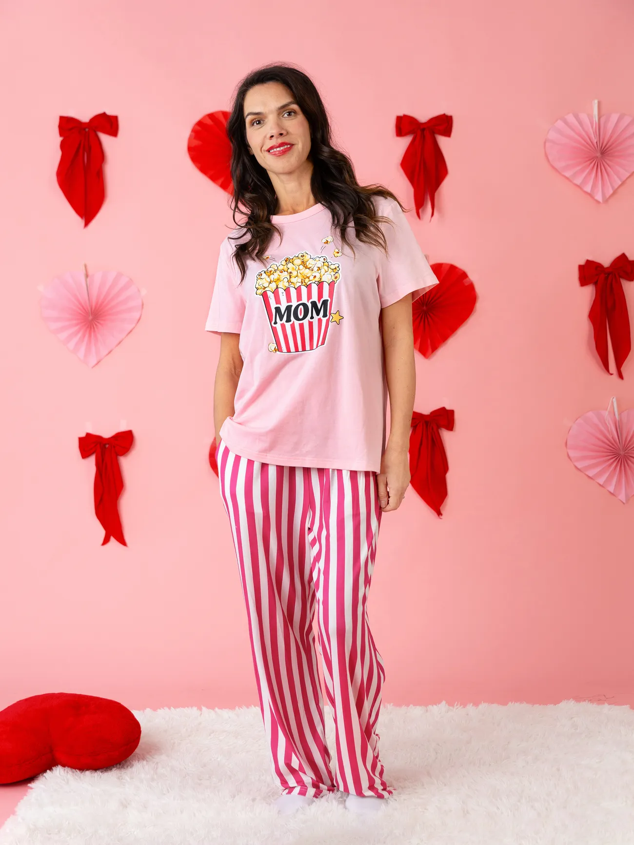 Valentine's Day Family Pajamas Short-sleeve Popcorn Print Striped Matching Set
Valentine's Day Family Pajamas Short-sleeve Popcorn Print Striped Matching Set