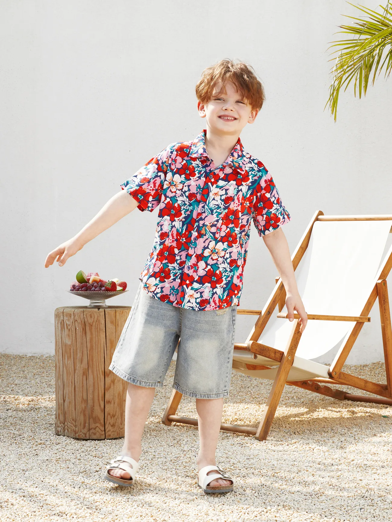 Family Matching Floral Print Short-sleeve Shirt or Off Shoulder Smocking Dresses Set
Family Matching Floral Print Short-sleeve Shirt or Off Shoulder Smocking Dresses Set