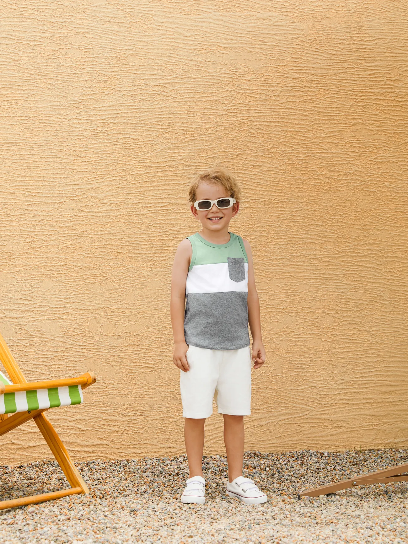 Family Matching Color Block Tank Top and Green Button up Lace Top Strap Dress Sets
Family Matching Color Block Tank Top and Green Button up Lace Top Strap Dress Sets