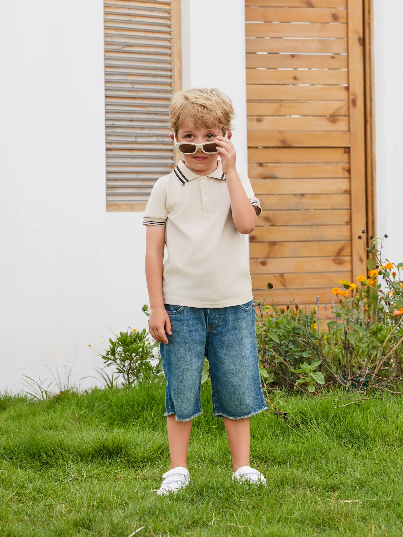 Family Matching Light Apricot Polo Shirt or Bow Design Flowy A-Line Strap Dress Sets
Family Matching Light Apricot Polo Shirt or Bow Design Flowy A-Line Strap Dress Sets