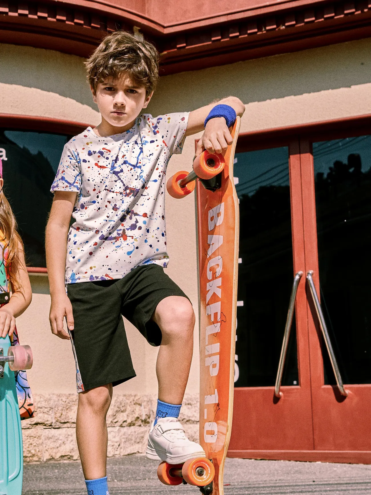 2-piece Kid Boy Painting Print Short-sleeve Tee and Elasticized Shorts Set
2-piece Kid Boy Painting Print Short-sleeve Tee and Elasticized Shorts Set