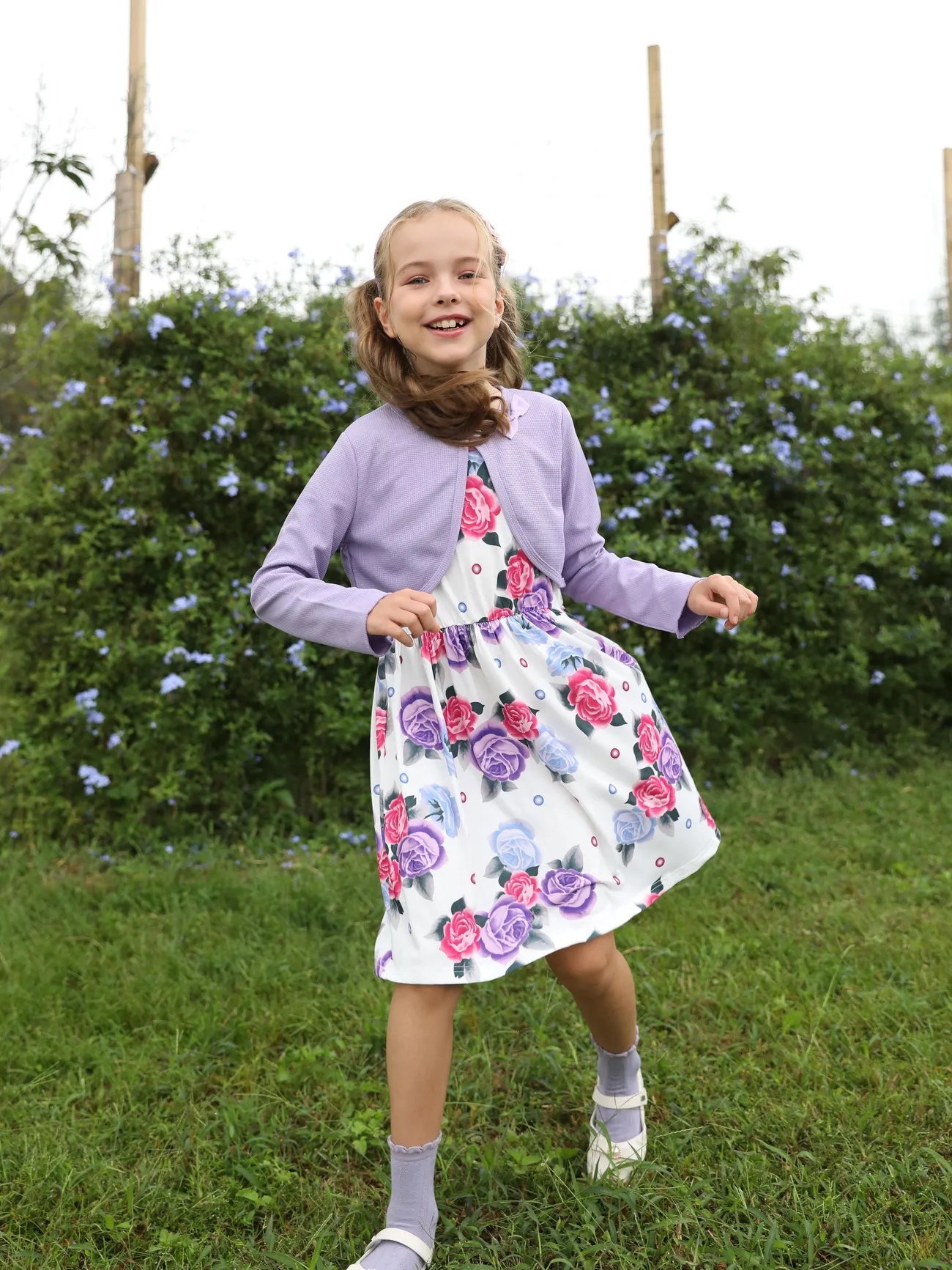 2pcs Kid Girl Floral Print Sleeveless Dress and Long-sleeve Purple Bowknot Design Cardigan Set 
2pcs Kid Girl Floral Print Sleeveless Dress and Long-sleeve Purple Bowknot Design Cardigan Set
