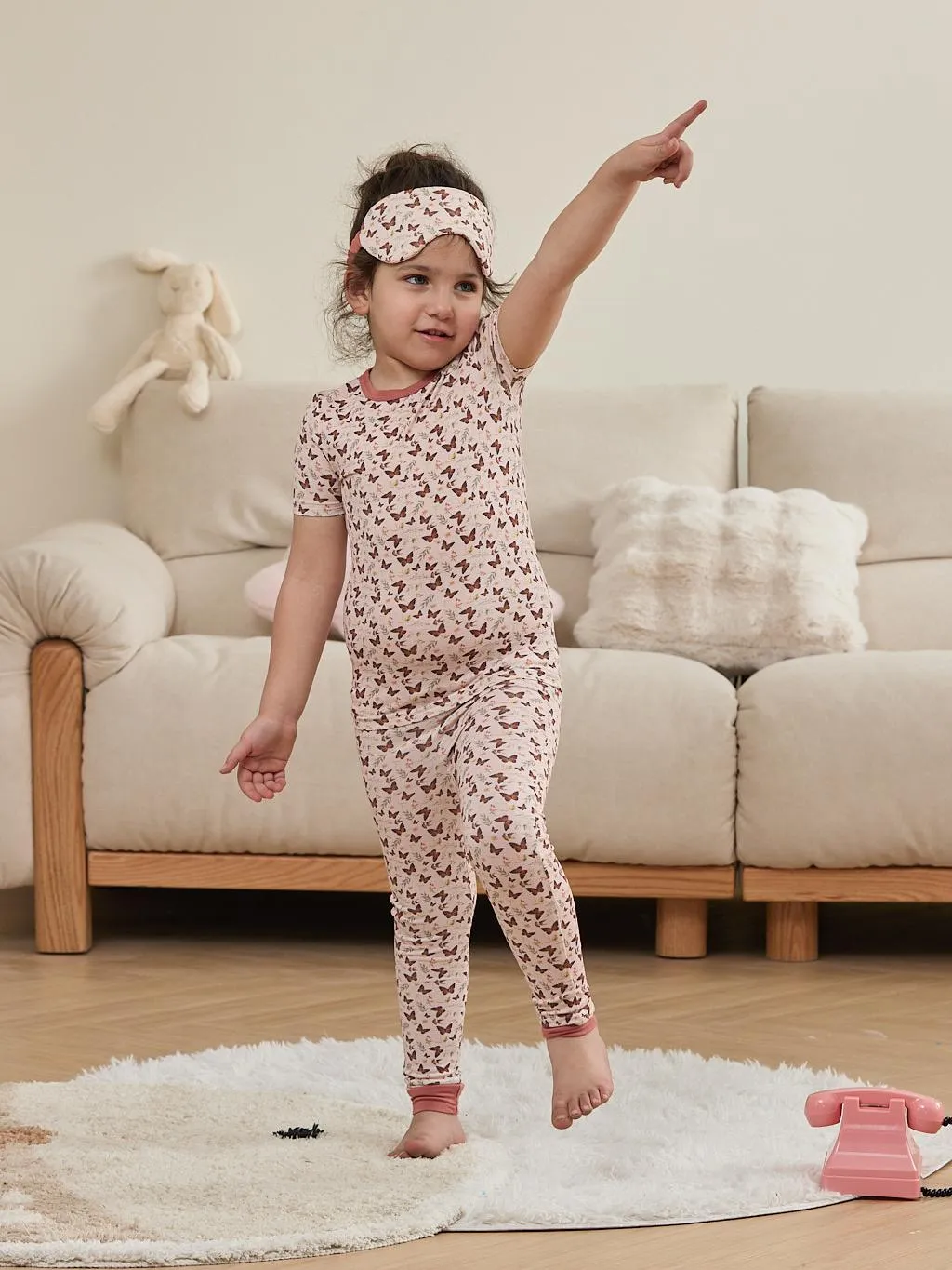 Bamboo Viscose Toddler Girl 3pcs Printed Snug-Fitting Pajamas with Eye Mask Set
Bamboo Viscose Toddler Girl 3pcs Printed Snug-Fitting Pajamas with Eye Mask Set