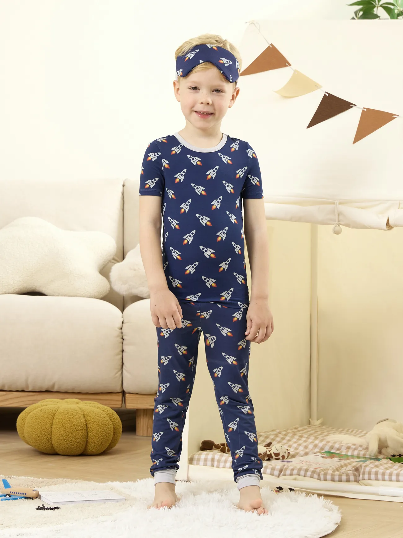 Bamboo Viscose Toddler Boy 3pcs Printed Snug-Fitting Pajamas with Eye Mask Set
Bamboo Viscose Toddler Boy 3pcs Printed Snug-Fitting Pajamas with Eye Mask Set