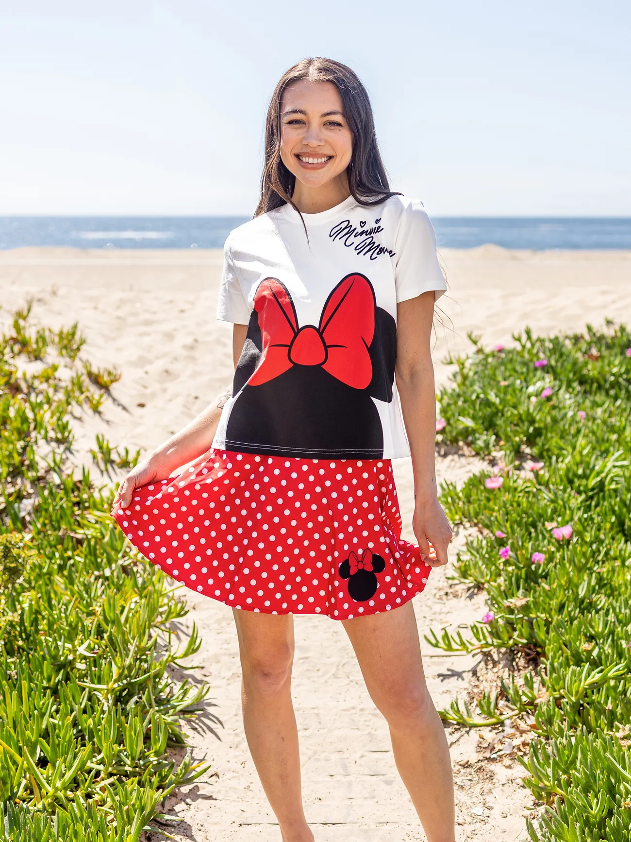 Disney Mickey and Friends Family matching Cotton Minnie Mouse Polka dots Short-sleeve Top And Skirt Set /T-shirt
Disney Mickey and Friends Family matching Cotton Minnie Mouse Polka dots Short-sleeve Top And Skirt Set /T-shirt