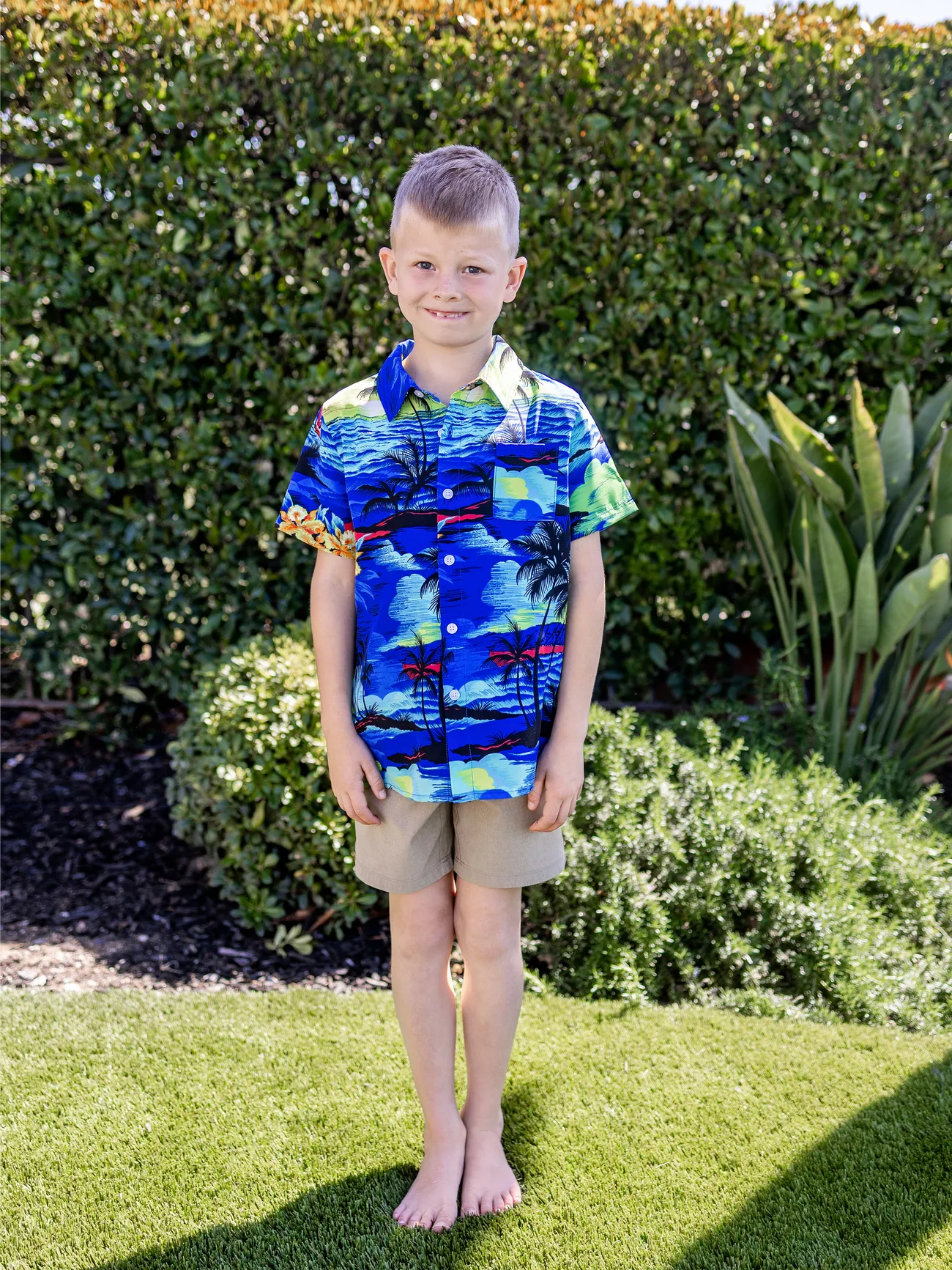 Matching Family Hawaiian Outfits Tropical Blue Palm Tree Print Shirt / Dress Summer Beach Vacation Coordinated Outfit Set
Matching Family Hawaiian Outfits Tropical Blue Palm Tree Print Shirt / Dress Summer Beach Vacation Coordinated Outfit Set