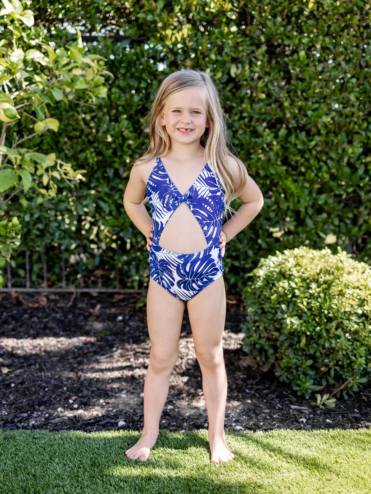 Family Matching Tropical Leaf Print Swim Trunks or Hollow-out Crisscross Straps One-piece Swimsuit
Family Matching Tropical Leaf Print Swim Trunks or Hollow-out Crisscross Straps One-piece Swimsuit