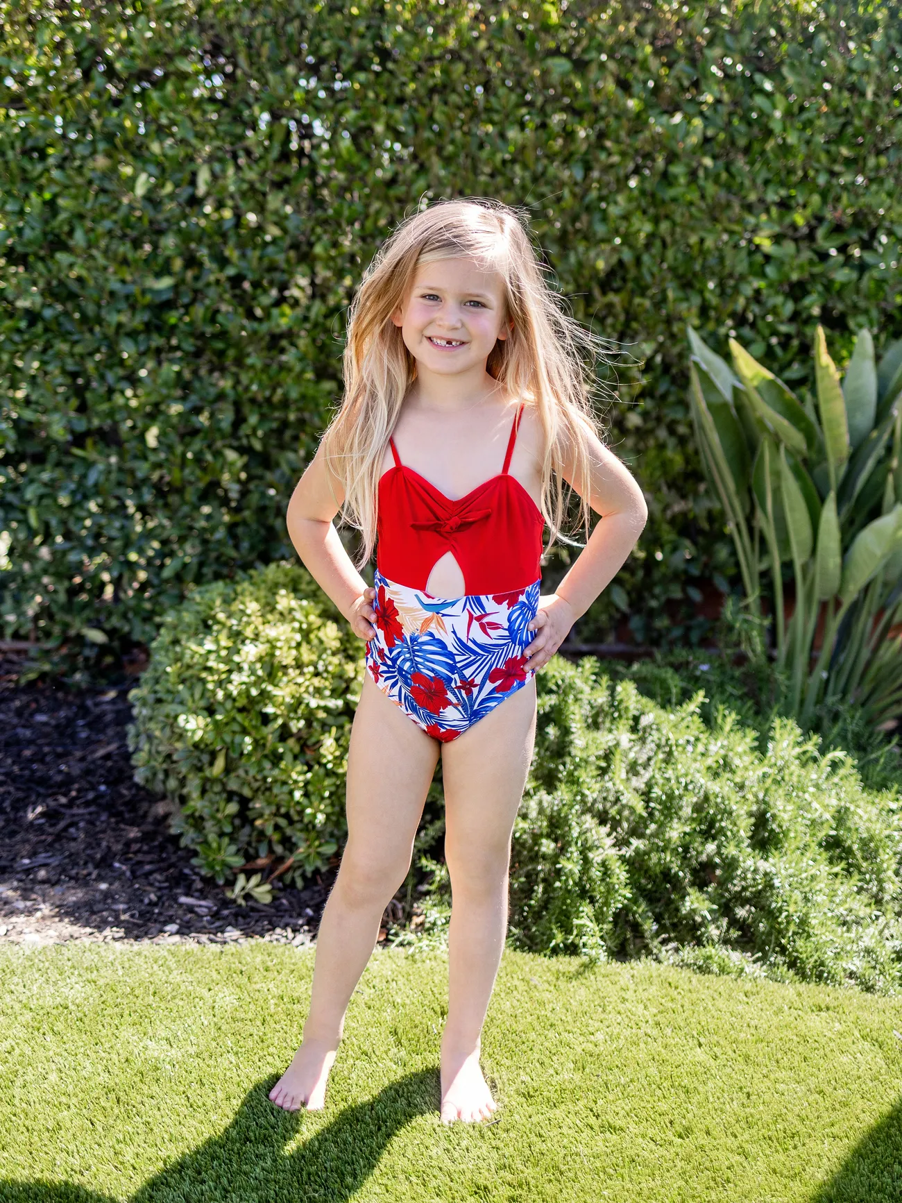 Family Matching Allover Plant Print Swim Trunks or Scallop Trim One-piece Halter Backless Swimsuit
Family Matching Allover Plant Print Swim Trunks or Scallop Trim One-piece Halter Backless Swimsuit