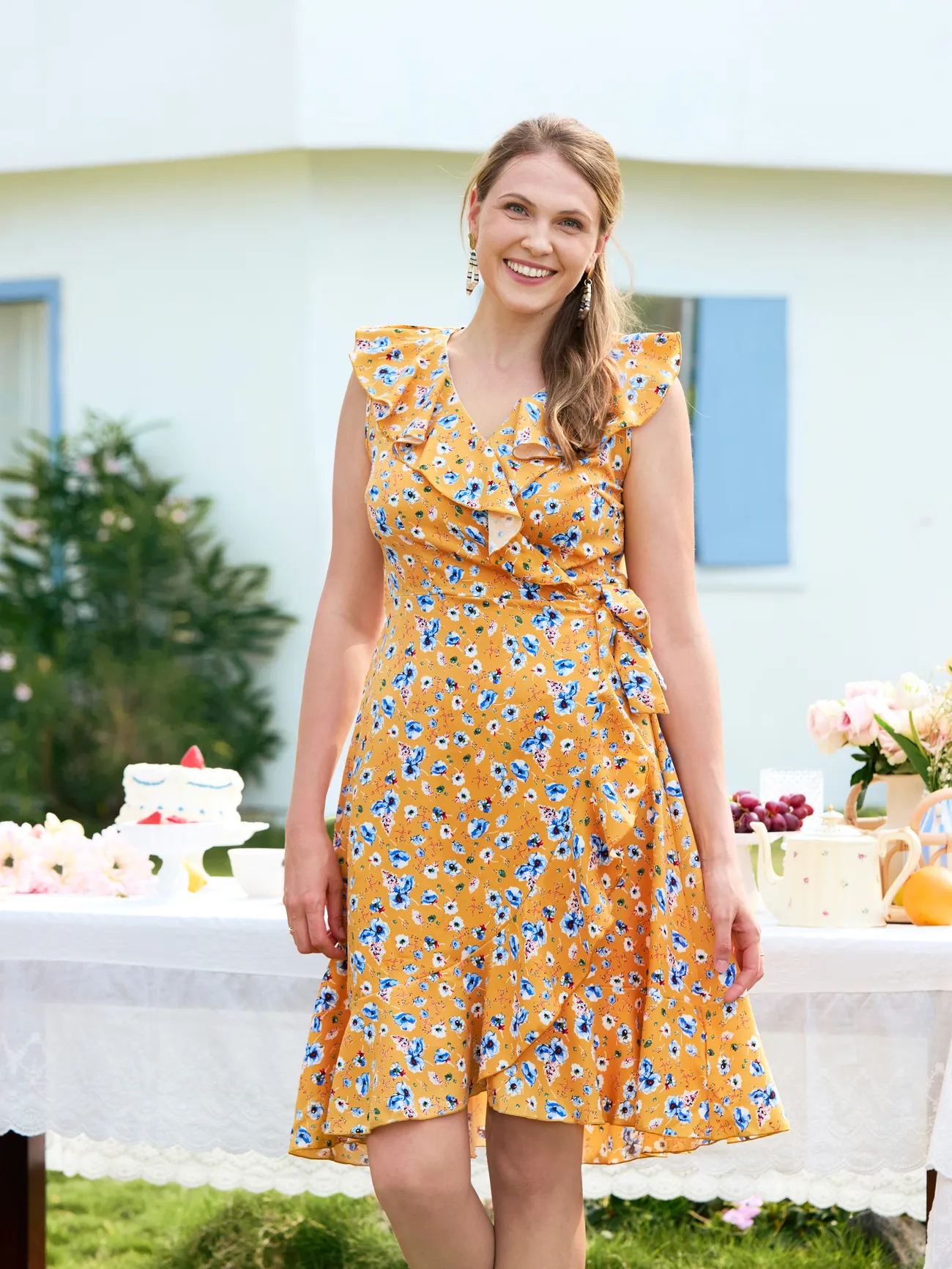 Mommy and Me Ditsy Floral V-Neck Concealed Button A-Line Yellow Ruffle Collar Dresses
Mommy and Me Ditsy Floral V-Neck Concealed Button A-Line Yellow Ruffle Collar Dresses