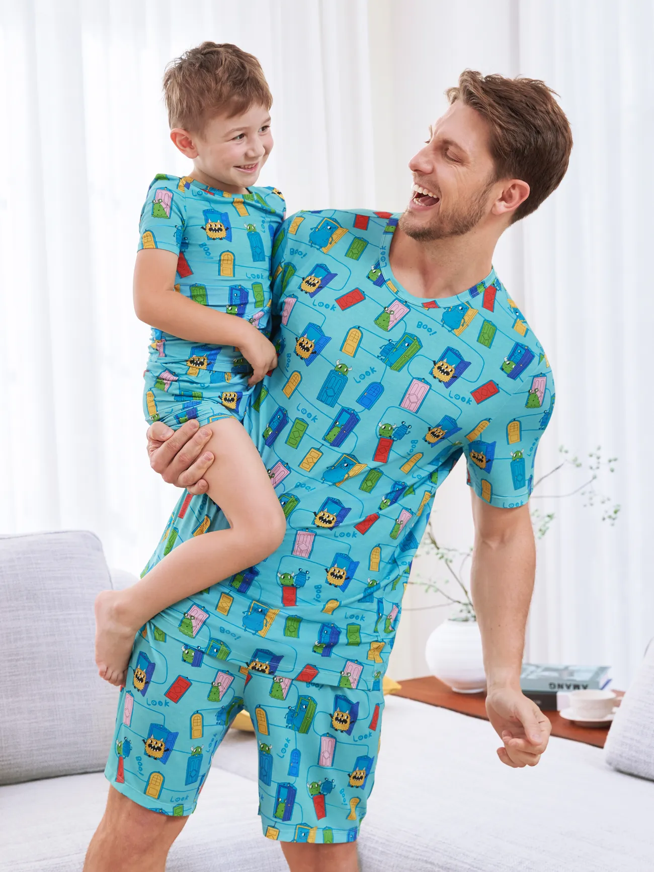 Bamboo Family Pajamas Cartoon Print Short-sleeve Matching Pajama set ( Snug-Fitting for Children )
Bamboo Family Pajamas Cartoon Print Short-sleeve Matching Pajama set ( Snug-Fitting for Children )