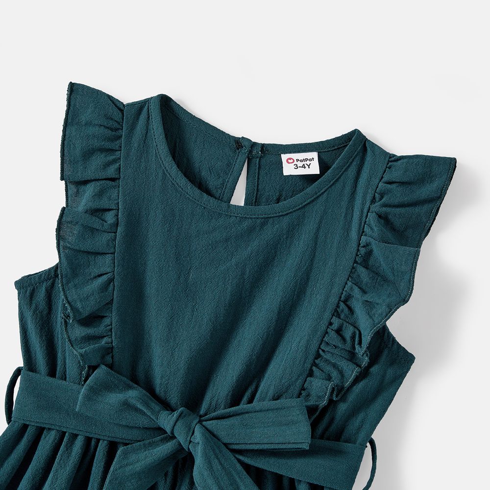 Family Matching Solid Knot Front Cami Dresses and Colorblock Short-sleeve Tee Sets Green* big image 6