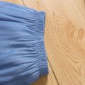 2pcs Baby Girl 3D Daisy Applique Design Blue Imitation Denim Spaghetti Strap Top and Shorts Set Light Blue