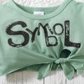 2pcs Baby Girl Letter Print Short-sleeve Self-tie Crop Top and Comics Shorts Set Green