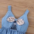 2pcs Toddler Girl Leopard Print Bowknot Design Cut Out Ruffle Denim Camisole and Belted Shorts Set Multi-color image 3