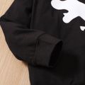 2-قطعة طفل صغير ديناصور طباعة هوديي أسود طقم من سويت شيرت وسراويل أسود image 4